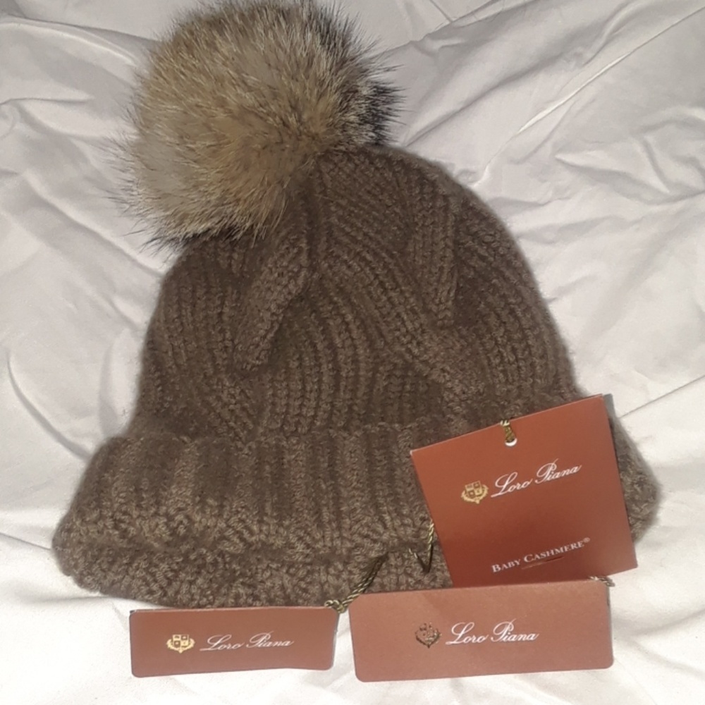 Lori pains baby cashmere fox fur winter hat